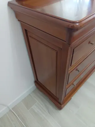 Cómoda de Cerezo con Espejo