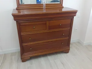 Cómoda de Cerezo con Espejo