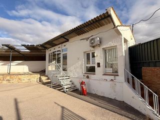 Terreno en venta en Renfe - Bulevar 1º y 2º Fase en Jaén