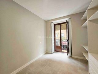 Piso en alquiler en Palacio en Madrid