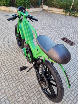 Mobylette Cady E14 Café Racer