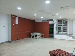 Local comercial en venta en Universidad en Getafe
