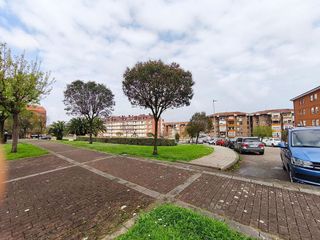 Local comercial en venta en Alisal - Cazoña - San Román en Santander