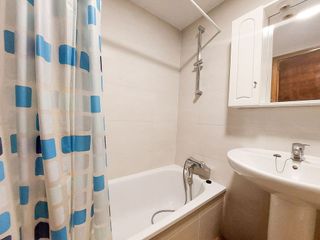 Piso en alquiler en Valdeacederas en Madrid