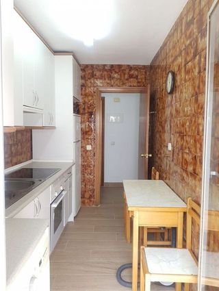 Piso en alquiler en Valdeacederas en Madrid