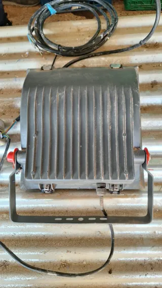 Proyector Cifralux IP65 MH 250W