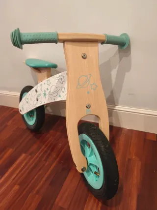 Bicicleta de madera infantil