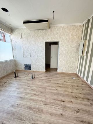 Local comercial en venta en Velilla de San Antonio