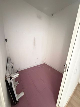 Local comercial en venta en Velilla de San Antonio