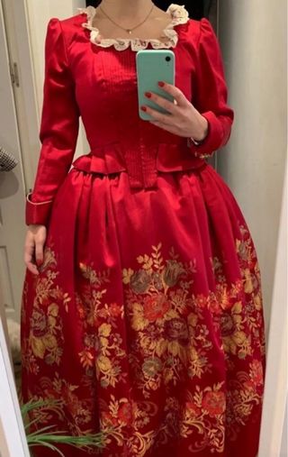 Traje de Fallera Rojo y Dorado talla 36