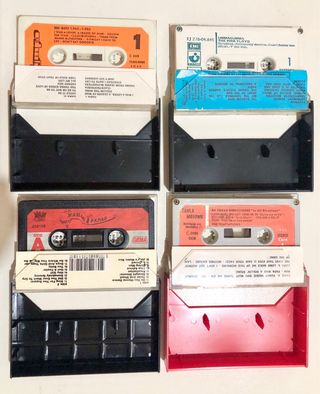 4 cassette bee Gees, Mamas, Temptations, Pink Floyd