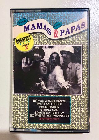 4 cassette bee Gees, Mamas, Temptations, Pink Floyd