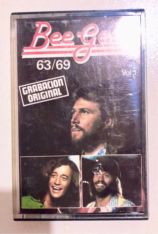 4 cassette bee Gees, Mamas, Temptations, Pink Floyd