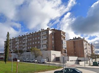 Local comercial en venta en Universidad en Ávila