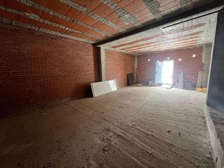 Local comercial en venta en Universidad en Ávila