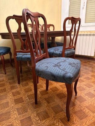 Mesa y 6 Sillas de Comedor Madera