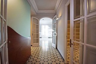 Oficina en alquiler en La Dreta de l'Eixample en Barcelona