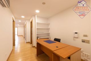 Oficina en venta en Castilla - Hermida en Santander