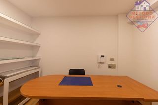 Oficina en venta en Castilla - Hermida en Santander