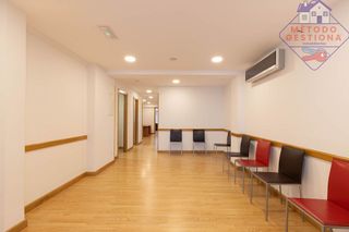 Oficina en venta en Castilla - Hermida en Santander