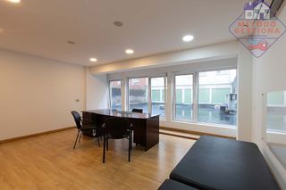 Oficina en venta en Castilla - Hermida en Santander