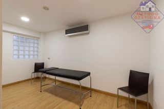 Oficina en venta en Castilla - Hermida en Santander