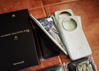 Huawei Mate 70 Pro + Extras