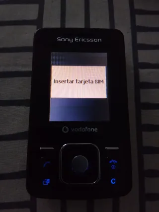 Teléfono Móvil Sony Ericsson Negro + cargador