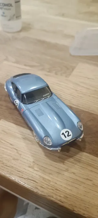 SE ENVÍA Scalextric Jaguar E-Type Altaya Azul