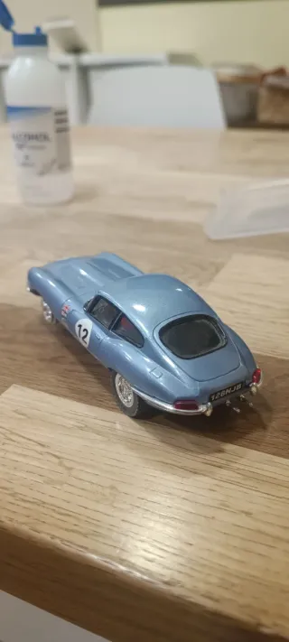 SE ENVÍA Scalextric Jaguar E-Type Altaya Azul