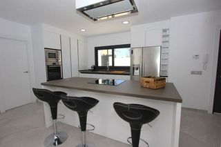 Chalet en alquiler en Elviria en Marbella