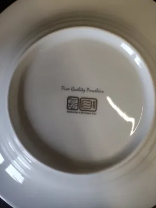 Vajilla de porcelana blanca