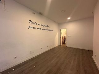 Bar en venta en Simancas en Madrid