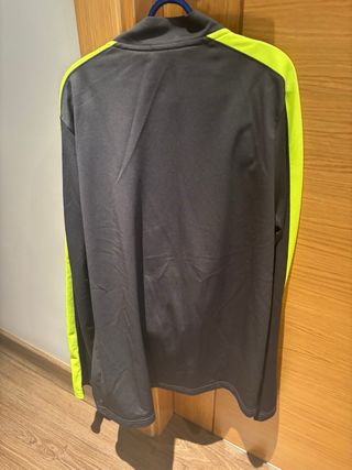 Chándal Nike Dry Fit Negro y Verde.