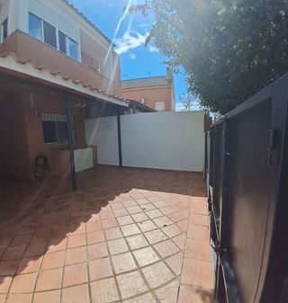 Casa adosada en alquiler en Casco Antiguo en Mairena del Aljarafe