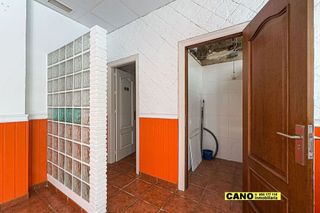 Local comercial en venta en Plaza de Toros - Santa Rita en Almería
