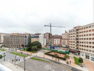 Piso en alquiler en Centro en Gijón