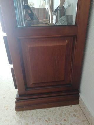 Vitrina madera y cristal