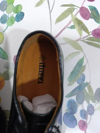 Zapatos Iturri negros para pantalón