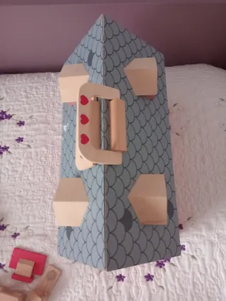 Casa de muñecas Montessori de madera