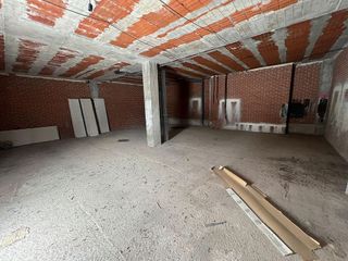 Local comercial en venta en Universidad en Ávila