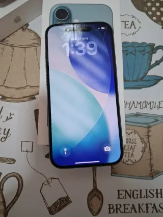 iPhone 16 128g Verde Agua