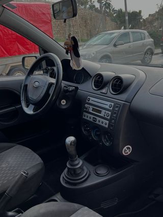 Ford Fiesta 2004