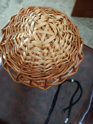 Soporte para peluca de mimbre