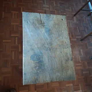 Mesita de madera para restaurar