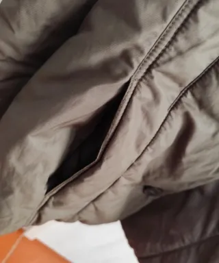 Piumino con pelliccia staccabile