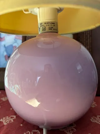 Lámpara lila pantalla 25cm de alto Zara Hom