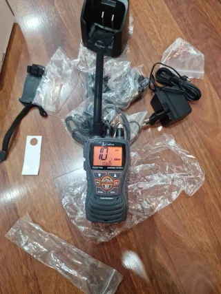 Emisora/Radio VHF Cobra Marine HH350 FLT EU