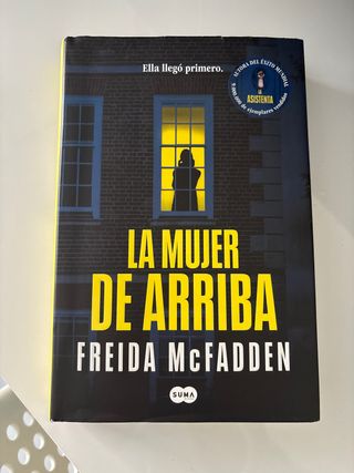 Libro La mujer de arriba de Freida Mcfadden