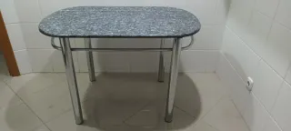 Mesa Cocina Mármol Azul y Metal